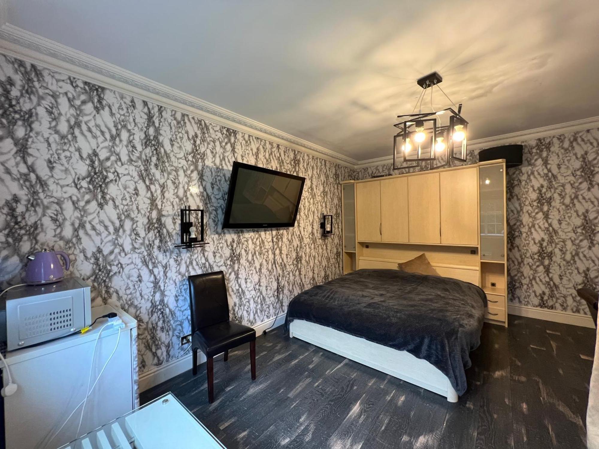 The Caduceus- Residence เชิร์ทซีย์ ภายนอก รูปภาพ